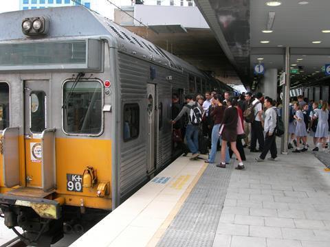 CityRail EMU at Chatswood.