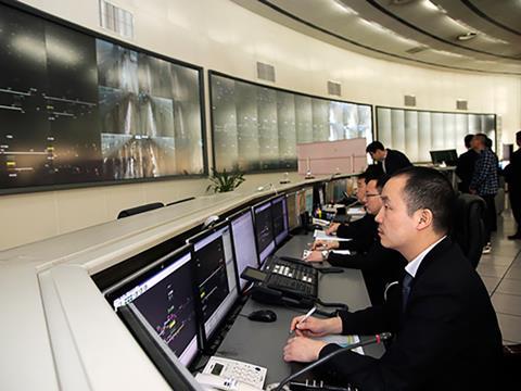 tn_cn-xian-metro-control-room_01.jpg