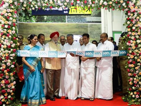 tn_in-kochi-metro-stage3-inauguration-ribbon