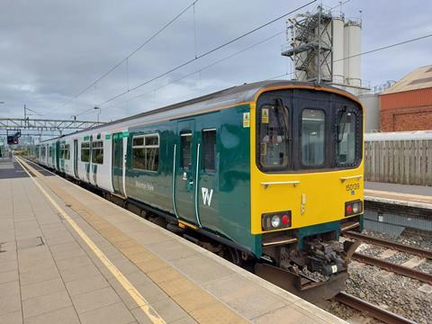 LNR Masrton Vale Class 150 (Photo LNR)