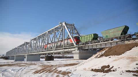 ru-akhtuba-bridge-RZD