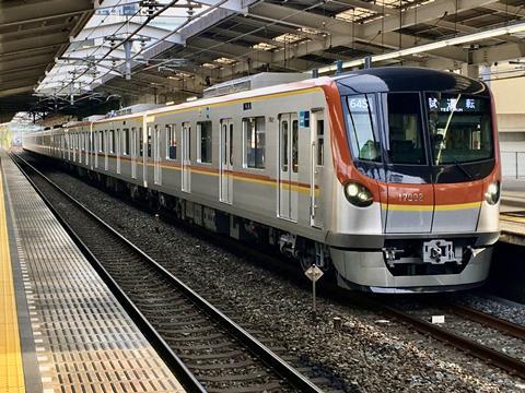 Tokyo_Metro_17000_17102F_in_Fujimino_Station_01