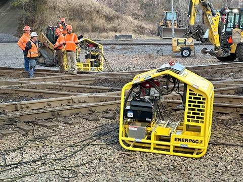 Photo 1 - Enerpac TL248 hydraulic lifting system