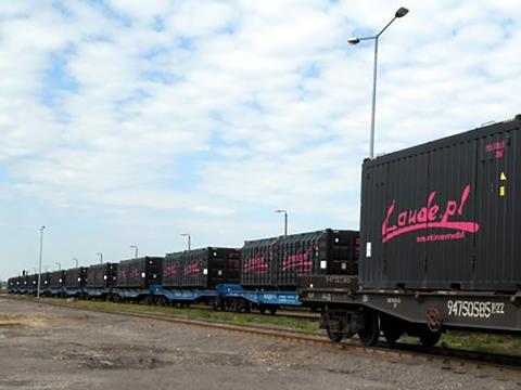 tn_pl-laude-smart-intermodal-wagons.jpg