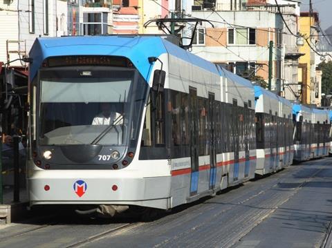 tn_tr-istanbul_tram.jpg