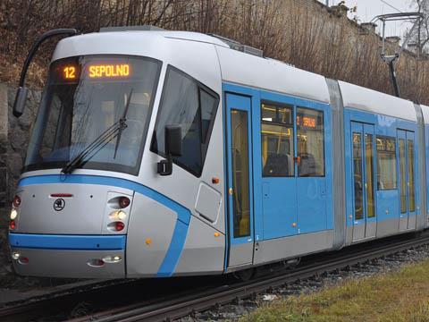 tn_pl-wroclaw-tram-19t-skoda.jpg