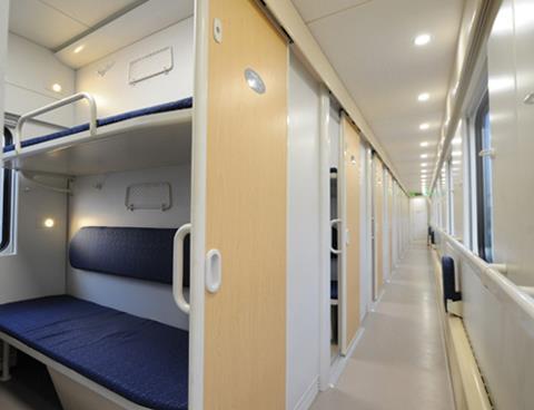 tn_cn-sleeper-bunk-inside.jpg