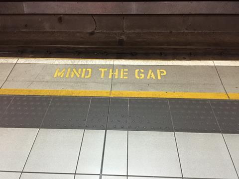 London Underground mind the gap (Photo Walkerud97, Pixabay)