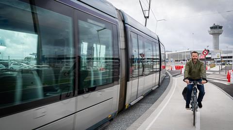 Bordeaux tram Route A Merignac airport extension