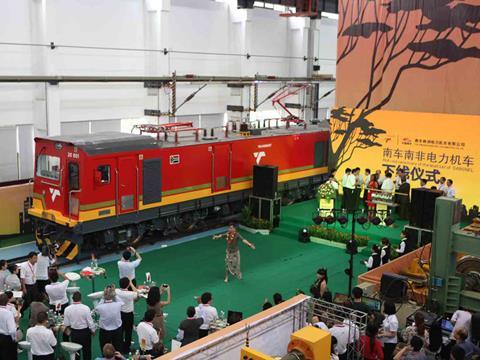 CSR Zhuzhou Electric Locomotive has rolled out the first of 95 electric freight locomotives for Transnet.