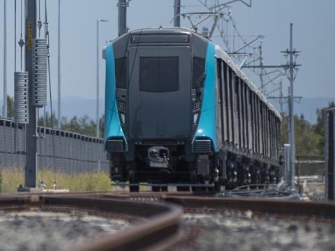 tn_au-sydney_metro_train_on_test_rouse_hill_2_01.jpg