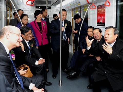 tn_cn-hangzhou-metro-line1-opening.jpg