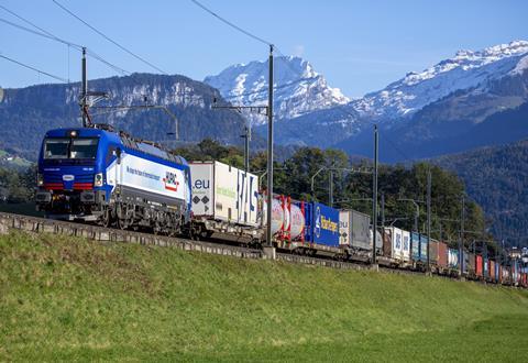 ch-hupac-vectron-intermodal-2871_6501_4480