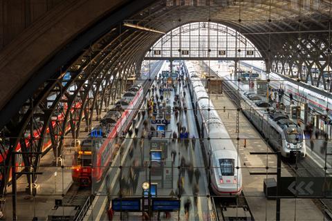 DB trains in Leipzig Hbf (Photo Deutsche Bahn, Max Lautenschläger)