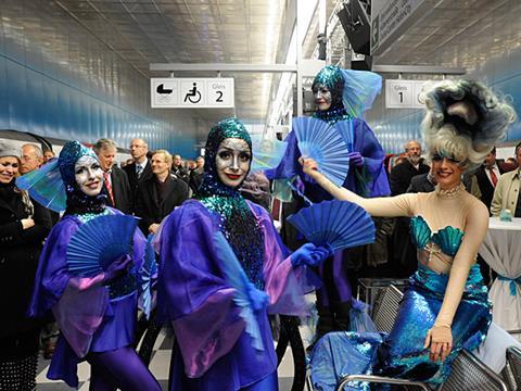 Hamburg Hochbahn line U4 was officially opened with festivities on November 28.