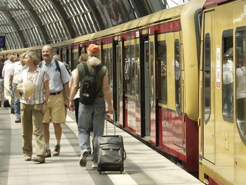 Berlin S-Bahn (Photo: DB AG/Hans-Joachim Krumnow).