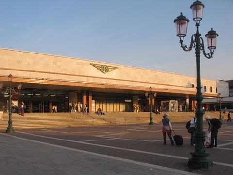 tn_it-venezia-station.jpg