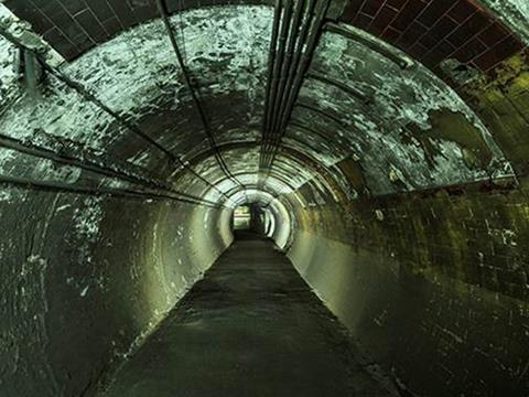 tn_gb-london_underground_down_street.jpg