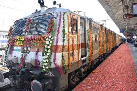 in-tejas-express-launch-loco