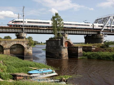 RZD already operates Siemens Velaro trainsets at up to 250 km/h on the conventional 1 520 mm gauge main line between Moscow and St Petersburg. The Moscow - Kazan line would be Russia's first dedicated high speed corridor.