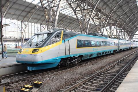 Pendolino at Praha Hlavni (image Railway Gazette)