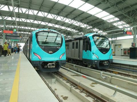 tn_in-kochi_metro_trains_1_02.jpg