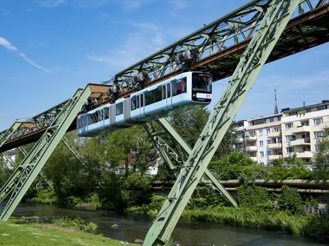 tn_de-wuppertal_generation_15_train_1.jpg