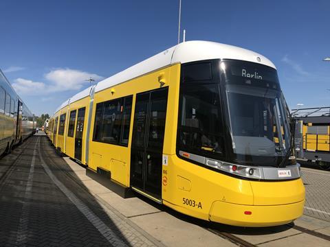 Berlin Alstom long tram at InnoTrans (Photo Metro Report) (7)