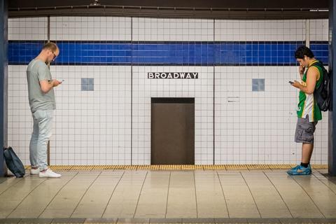 New York subway passengers using mobiles at Broadway (Photo: Robert Pastryk/Pixabay