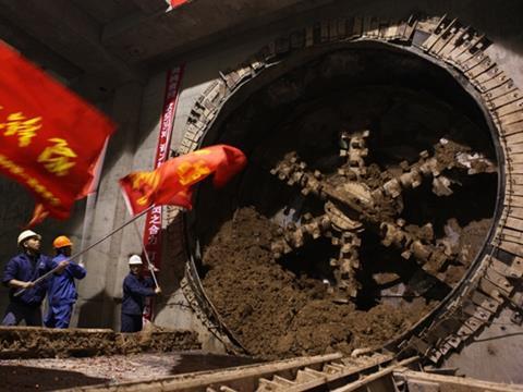 TBM Kaituo 31 broke through at Wulukou on Line 4 on March 12, having been launched at Lijiacun in June 2014.