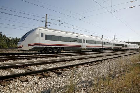 CAF Regional eléctrico RENFE 1