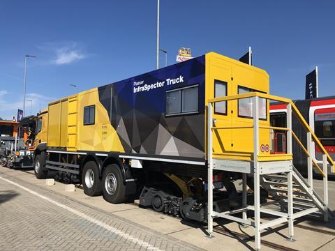 Plasser and Theurer mobile lab (4)