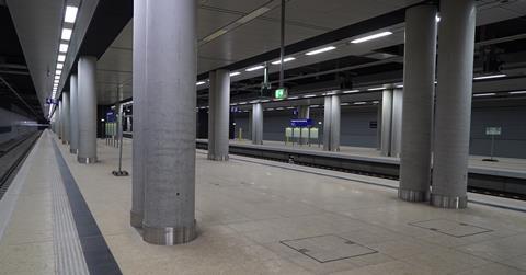 de-Bahnsteiganlage-Flughafenbahnhof-BER