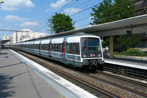 fr Paris RER Line B Mi79 Bourg La Reine (Niran91, Wikimedia Commons, CC BY-SA 4.0)