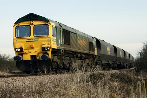 gb Freightliner- Coal_train_1017056