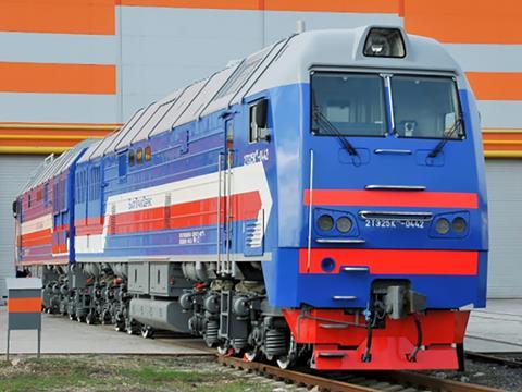 BaltTransService has taken delivery of the first of 10 2TE25KM twin-section diesel locomotives ordered from Tramsmashholding’s Bryansk factory.