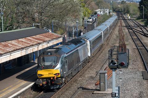 Chiltern Class 68 hauling Birmingham to London Marylebone train at High Wycombe