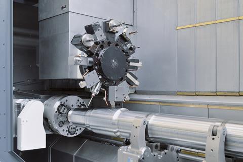 Horizontal VDF Boehringer VDF T turning centers enable the economical finishing of railway axles with maximum precision in a single set-up.