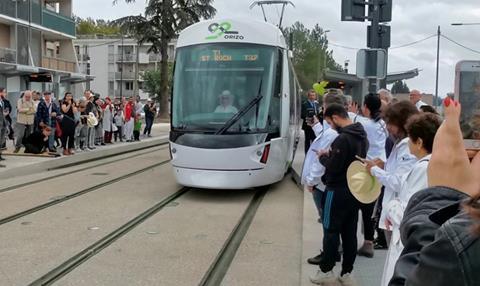 The initial section of the Avignon tramway was inaugurated on October 19.