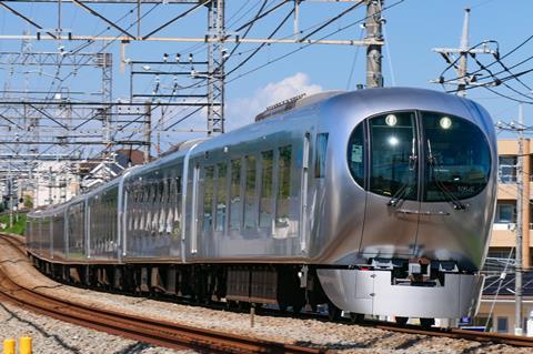 jp-Seibu-Ikebukuro-Line_Series001-Akihiko Maeda-wiki