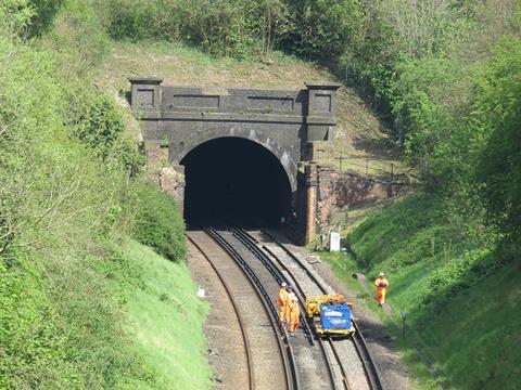 Tunnel