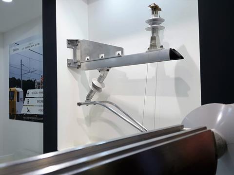 The Omnia self-supported cantilever was shown at InnoTrans 2018.