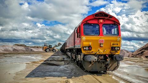 001 Mark Smith - 66118 working 7M60, Isle of Grain to West Ruislip on Monday 20th June 2016