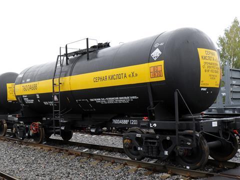 Ural Mining Metallurgical Co has awarded United Wagon Co’s TikhvinChemMash plant contracts to supply a total of 73 sulphuric acid tank wagons by the end of January.