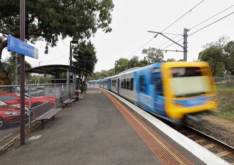 au Melbourne MTM Montmorency station