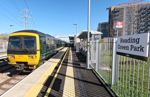 Reading Green Park station and GWR Class 165 DMU (Photo GWR)