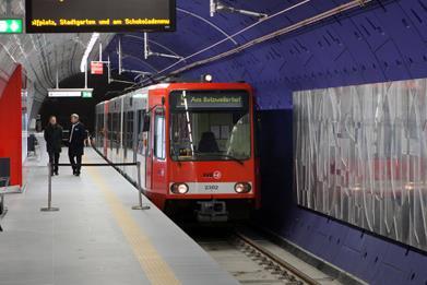 Rathaus station on Köln light rail Line 5.