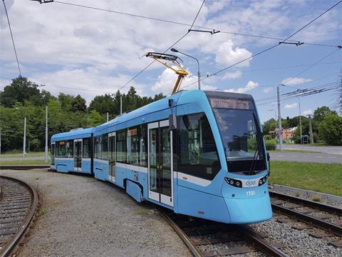 cz- stadler-nf2