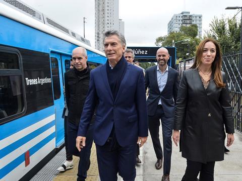 President Mauricio Macri inaugurated a new viaduct on the Retiro – Tigre branch of the Mitre suburban railway serving Buenos Aires on May 10.