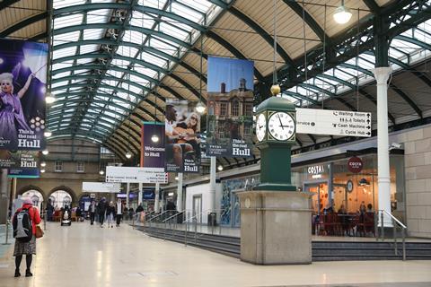 Hull Paragon station concourse (Photo TPE)